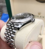 Rolex DJ 41 - crown side lug.jpg