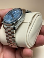 adb785e4-4093-4bd1-b675-79119ea934eb.jpg