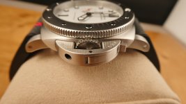aa157906.JPG