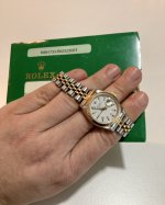 watchsale13.jpg