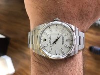 watch1.jpg
